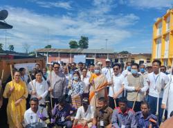 Union Finance Minister took part in a cleanliness drive under the SwachhataHiSeva2024 campaign at the district hospital in Namsai, an aspirational District in Arunachal Pradesh on 02.10.2024. Hon'ble Deputy Chief Minister Shri Chowna Mein and Hon'ble MP Shri Tapir Gao were also present, along with Secretary DFS, Additional Secretary, senior officials from DFS, PR&ID (MOF),NABARD, SBI, SIDBI, and hospital staff.