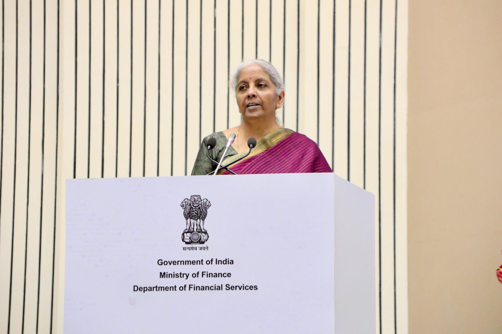Hon'ble Finance Minister addressed the audience and gave away awards to winners under various categories during the Digital Payments Awards 2025 Ceremony in New Delhi