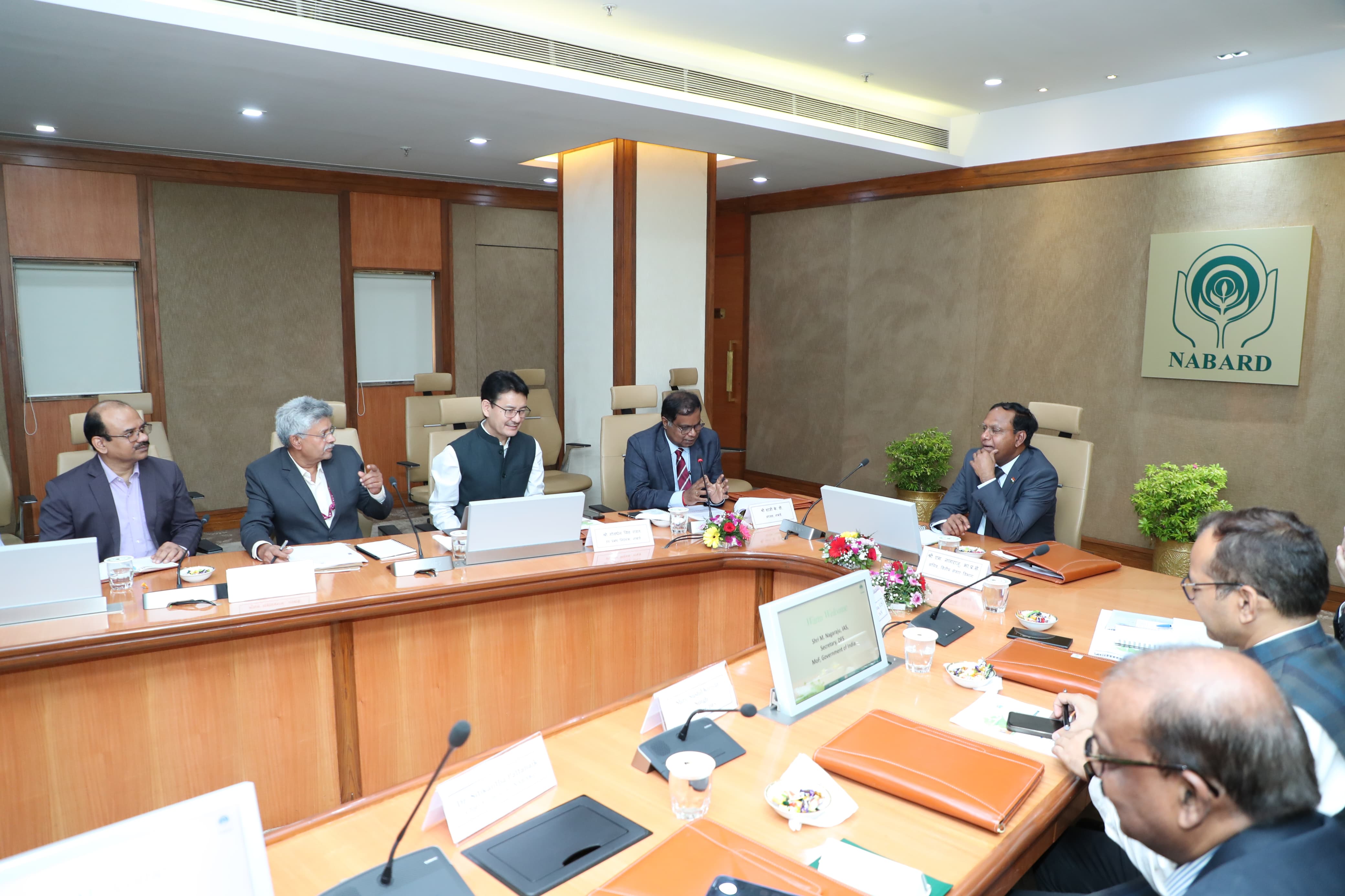 Secretary, DFS, reviewed the functioning of NABARD along with its senior functionaries, including Chairman, at its Head Office in Mumbai today