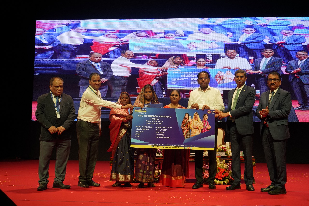 Secretary, DFS, attended the Mega SHG Credit Outreach Programme in Bhubaneswar on April 20