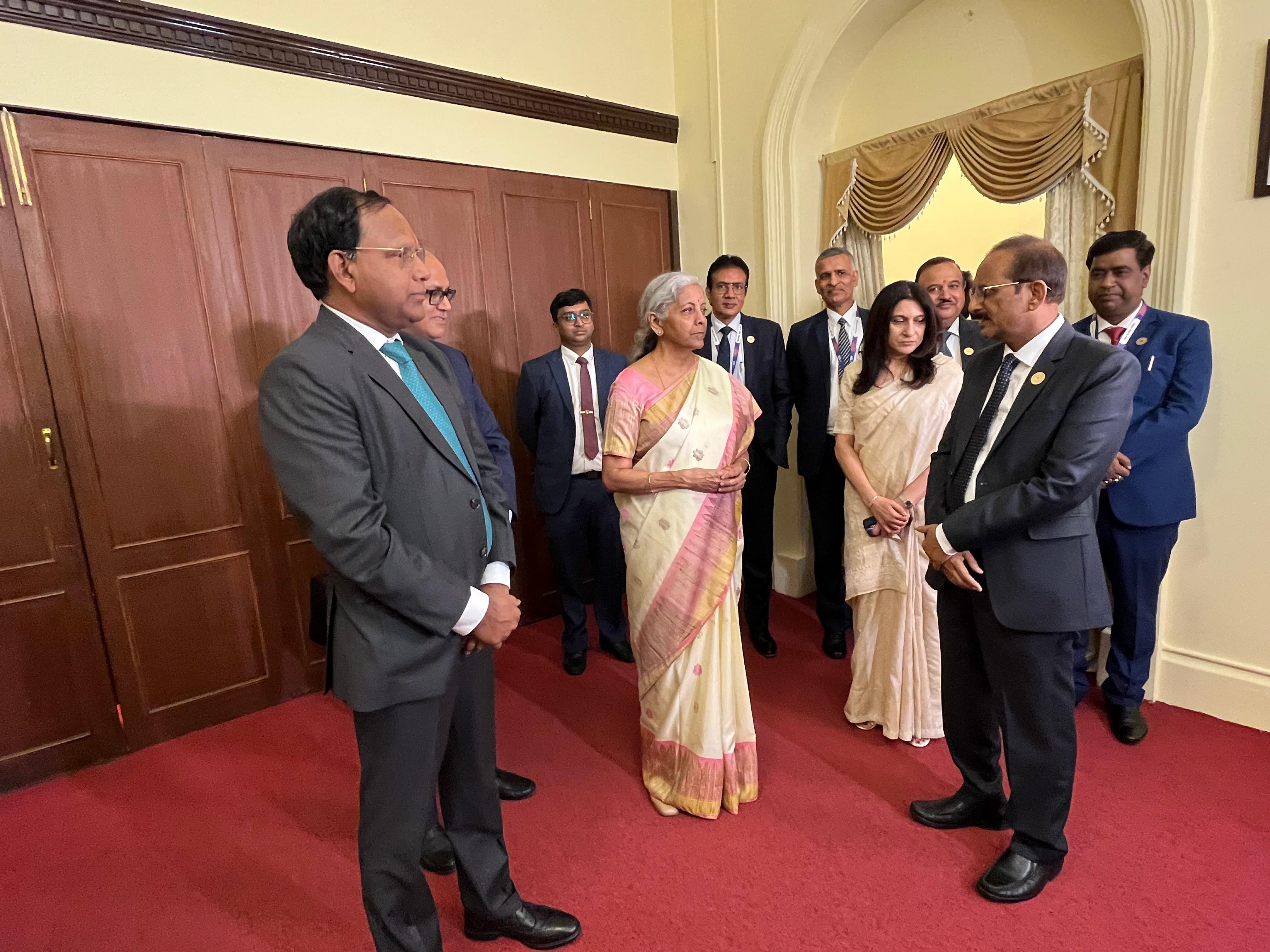 Hon'ble FM Smt. Nirmala Sitharaman visits the SBI Mumbai Main Branch Building and interacts with the officials and staff there. During the visit, Smt. Nirmala Sitharaman was accompanied by DFS Secretary Sh. M. Nagaraju and SBI Chairman Sh. CS Setty.