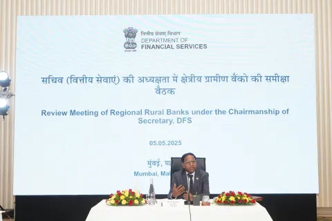 Secretary, DFS, Sh. M. Nagaraju reviewed the performance of Regional Rural Banks (RRBs) & their amalgamation progress in Mumbai today