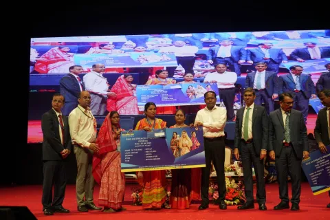 Secretary, DFS, attended the Mega SHG Credit Outreach Programme in Bhubaneswar on April 20