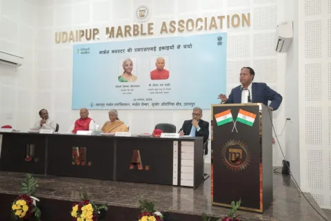 Secretary, DFS, in the presence of Hon'ble Finance Minister and Hon'ble Minister of Micro, Small and Medium Enterprises, addressed that boosting lending to MSMEs is a major focus of DFS, and to support this goal, the performance of banks is being closely